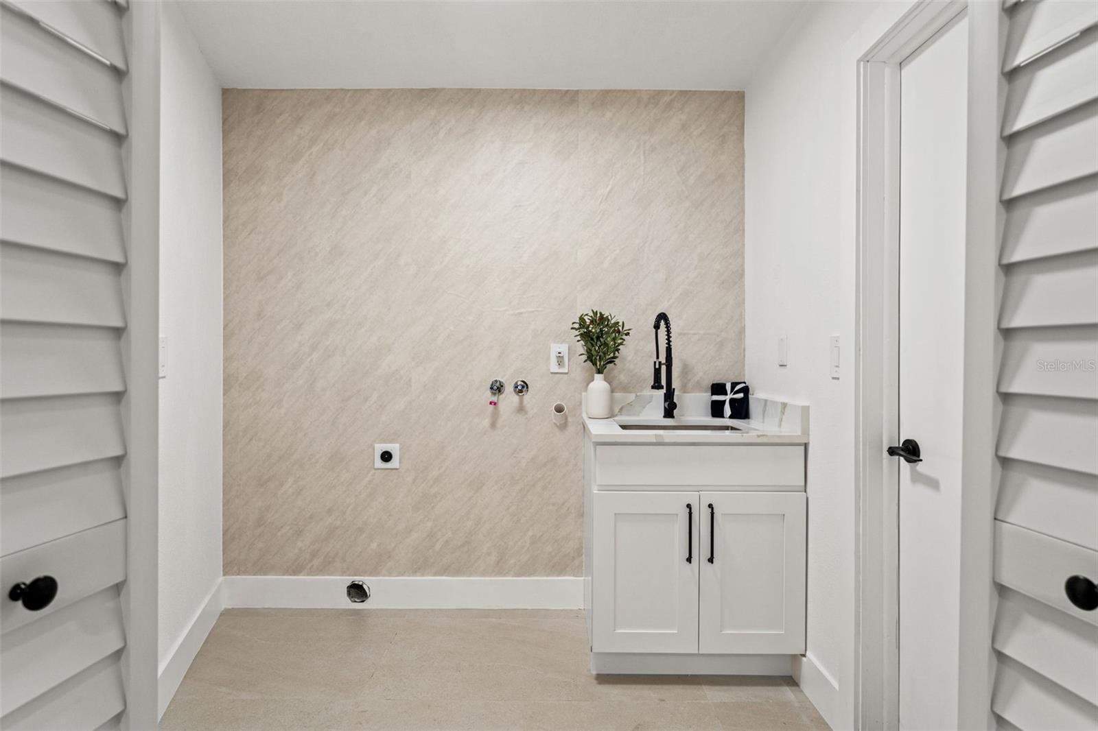 RIVER COUNTRY ESTATES - Residential