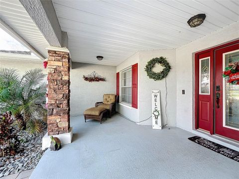 A home in AUBURNDALE