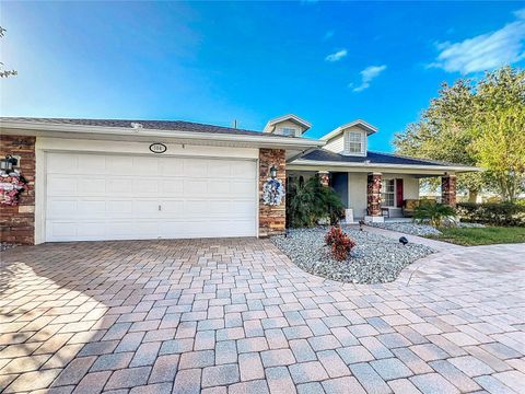 A home in AUBURNDALE