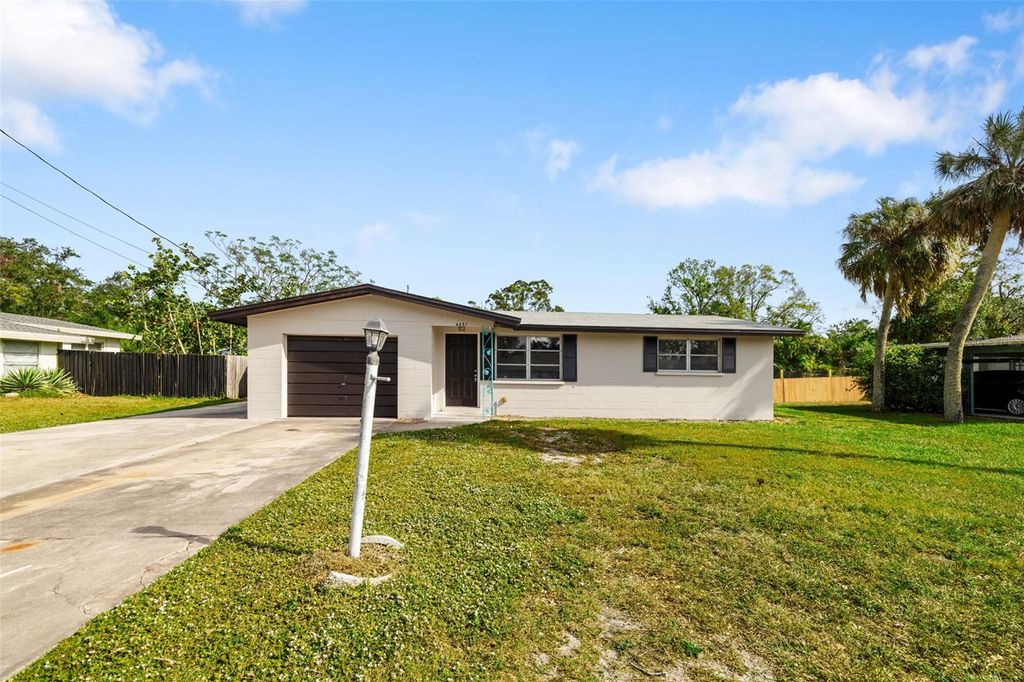 Photo of 6051 Carlton Avenue, Sarasota, FL 34231 (MLS # A4668295)