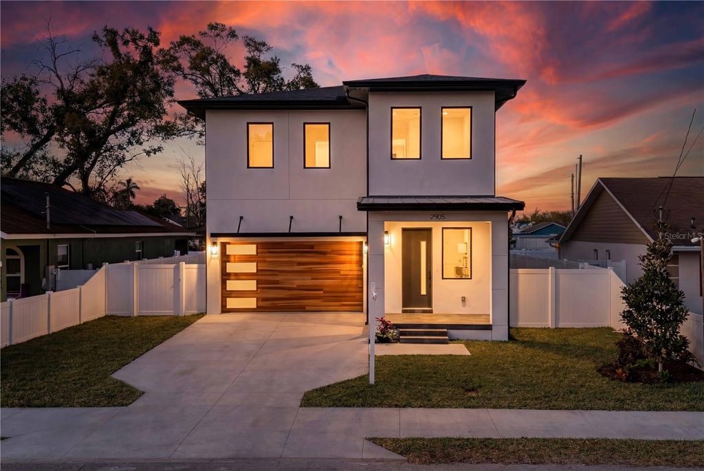 Photo of 2905 W Arch Street, Tampa, FL 33607 (MLS # TB8470668)