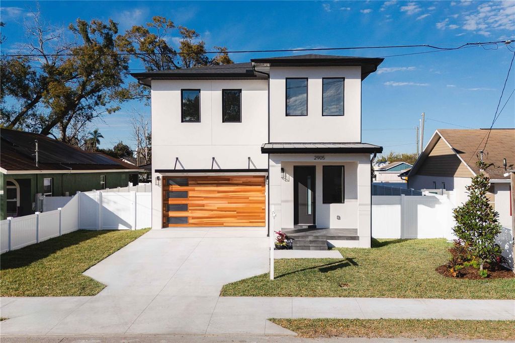 Photo of 2905 W Arch Street, Tampa, FL 33607 (MLS # TB8470668)