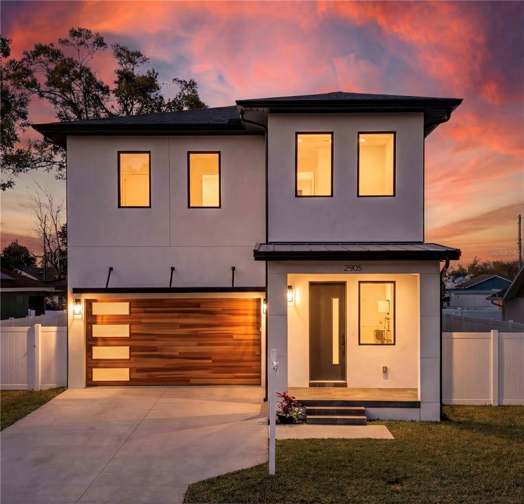 Photo of 2905 W Arch Street, Tampa, FL 33607 (MLS # TB8470668)