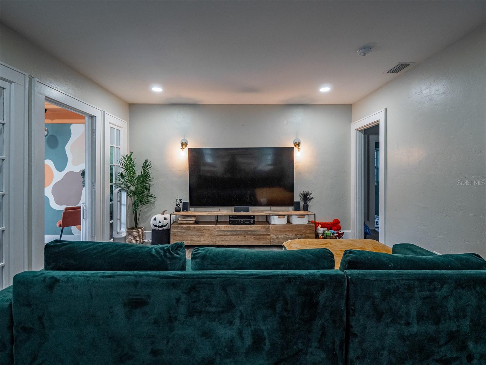 INTER BAY - Residential