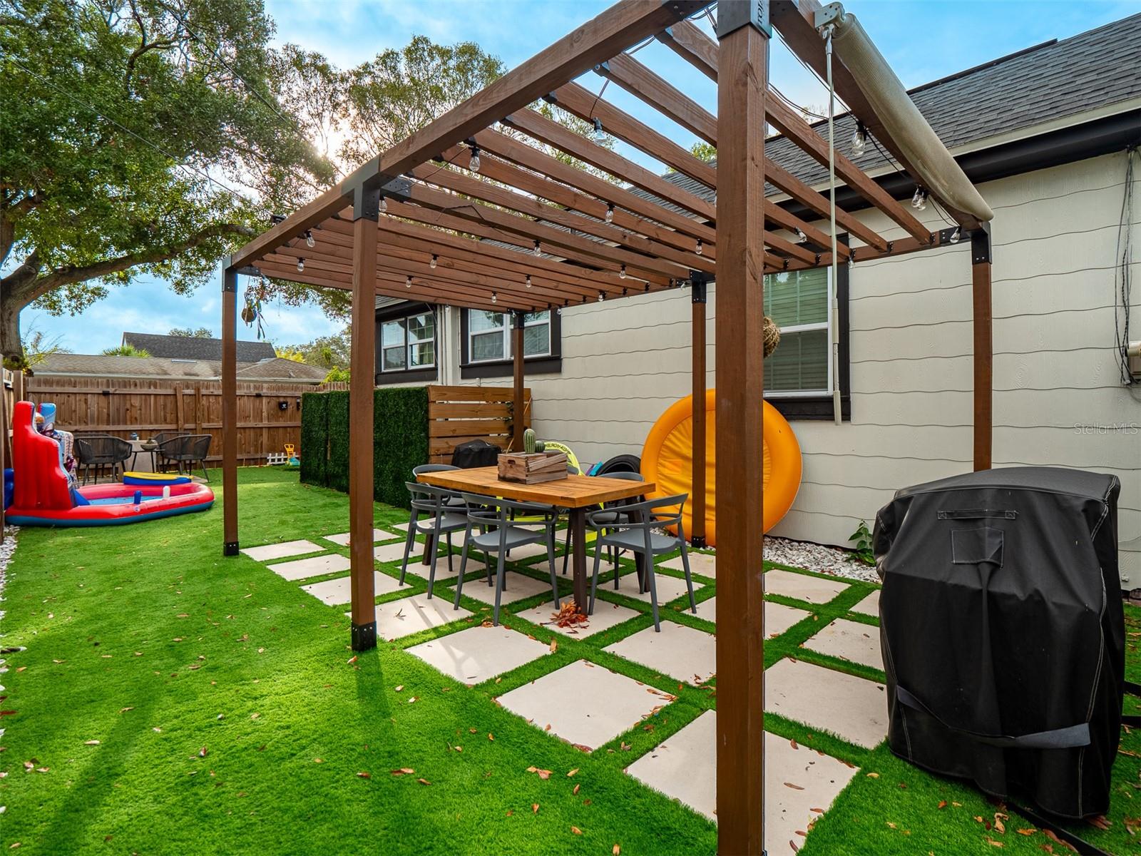 INTER BAY - Residential