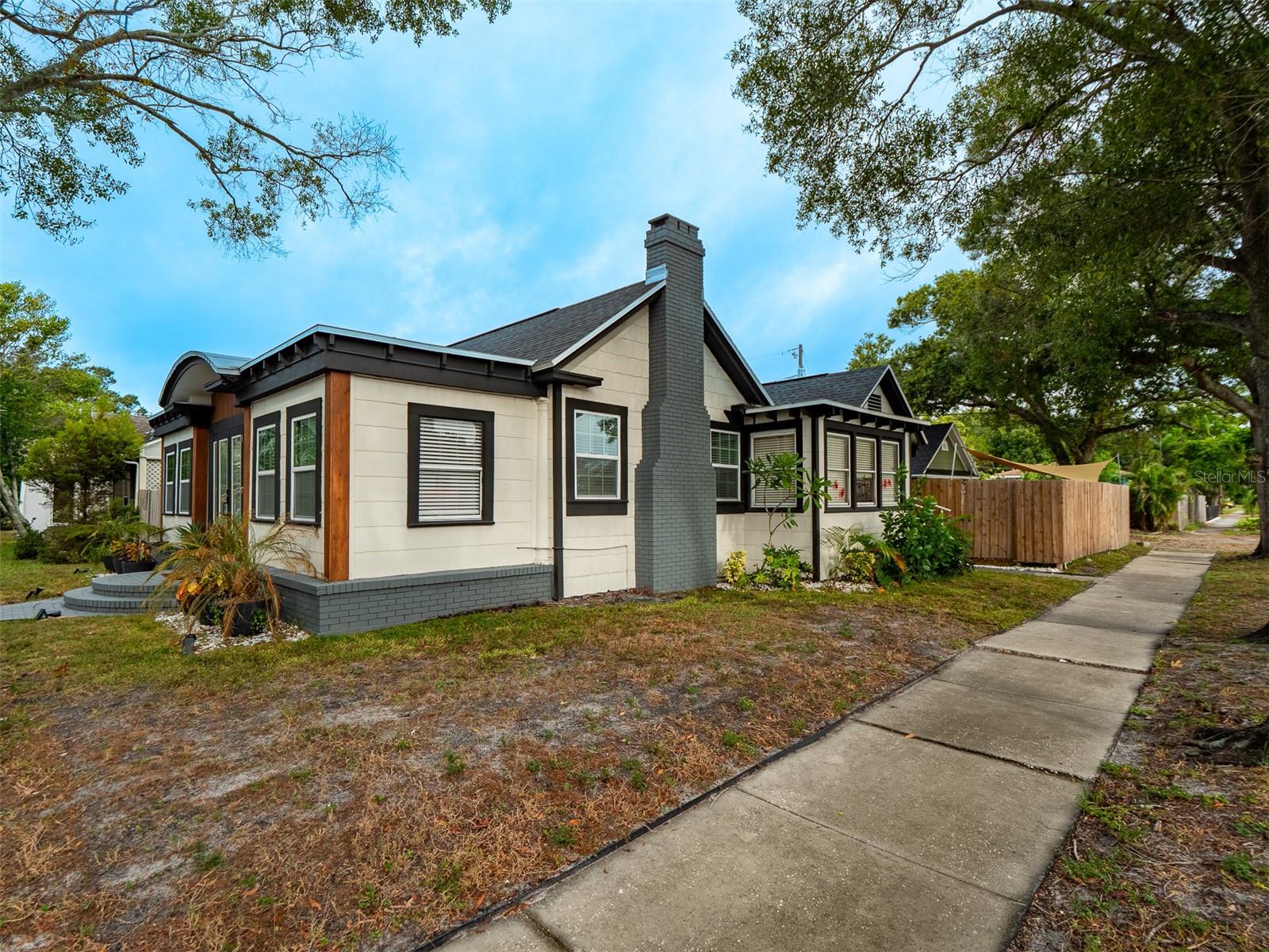 INTER BAY - Residential