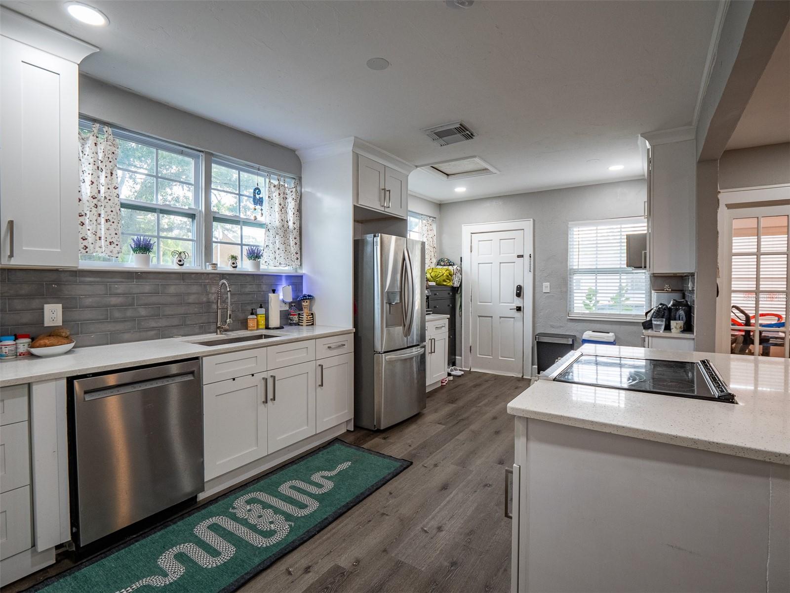 INTER BAY - Residential