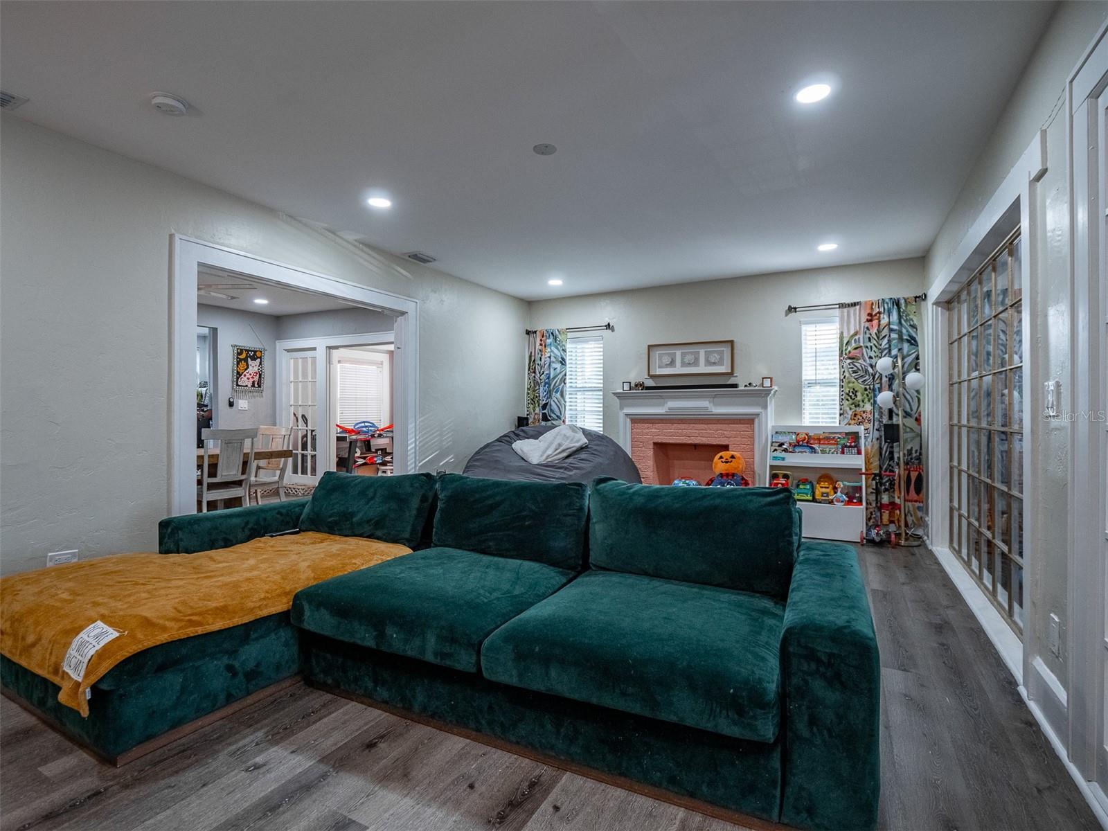 INTER BAY - Residential