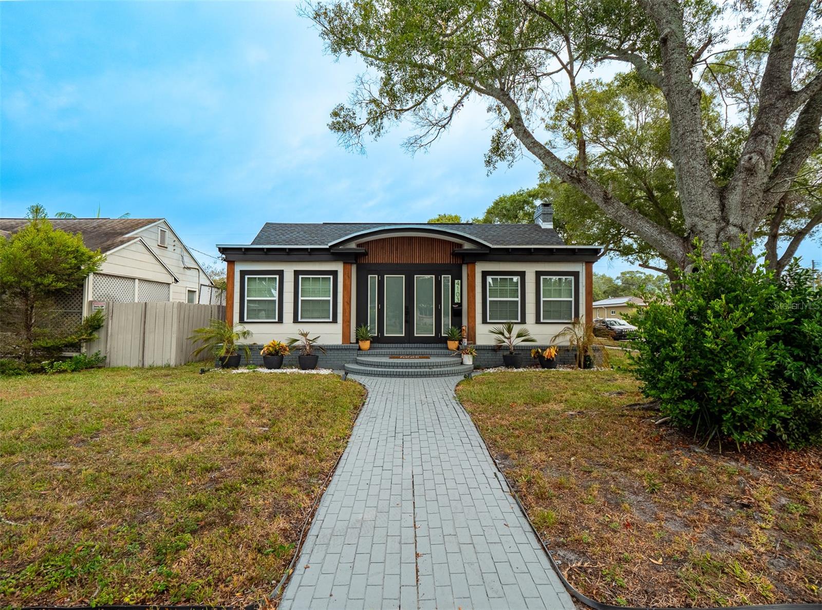 INTER BAY - Residential