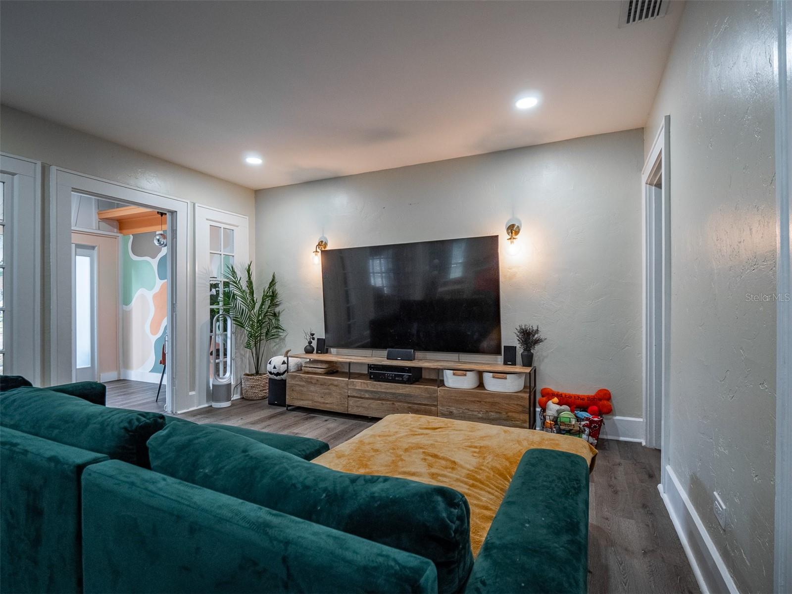 INTER BAY - Residential