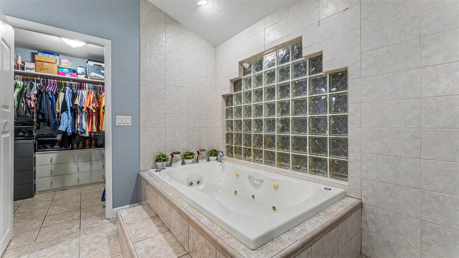 GREY FOX HOLLOW PH THREE - Residential
