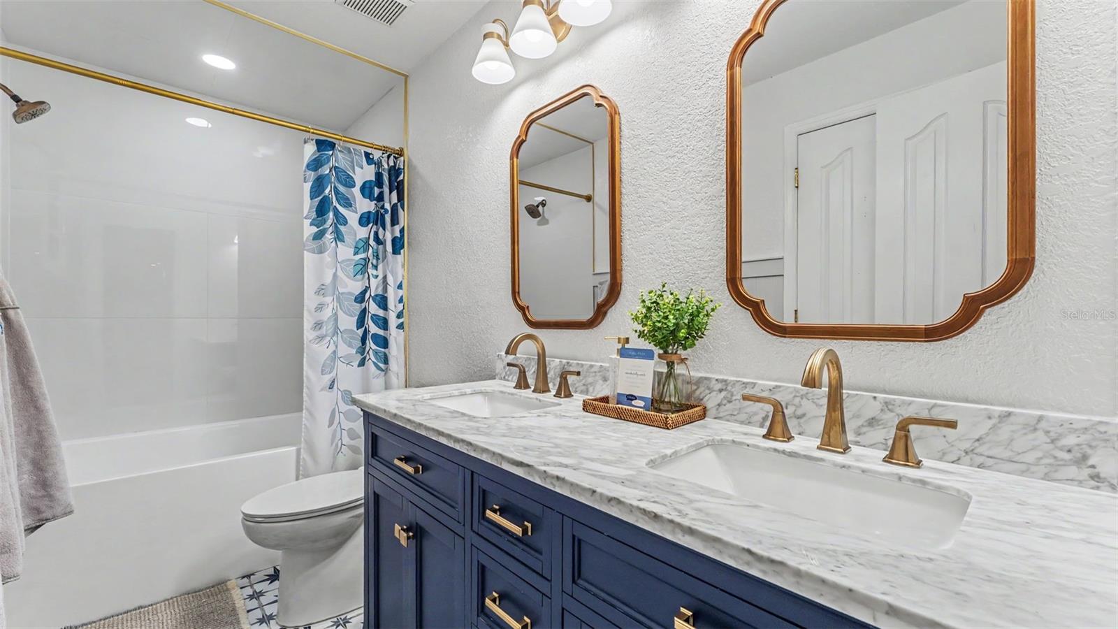 GREY FOX HOLLOW PH THREE - Residential