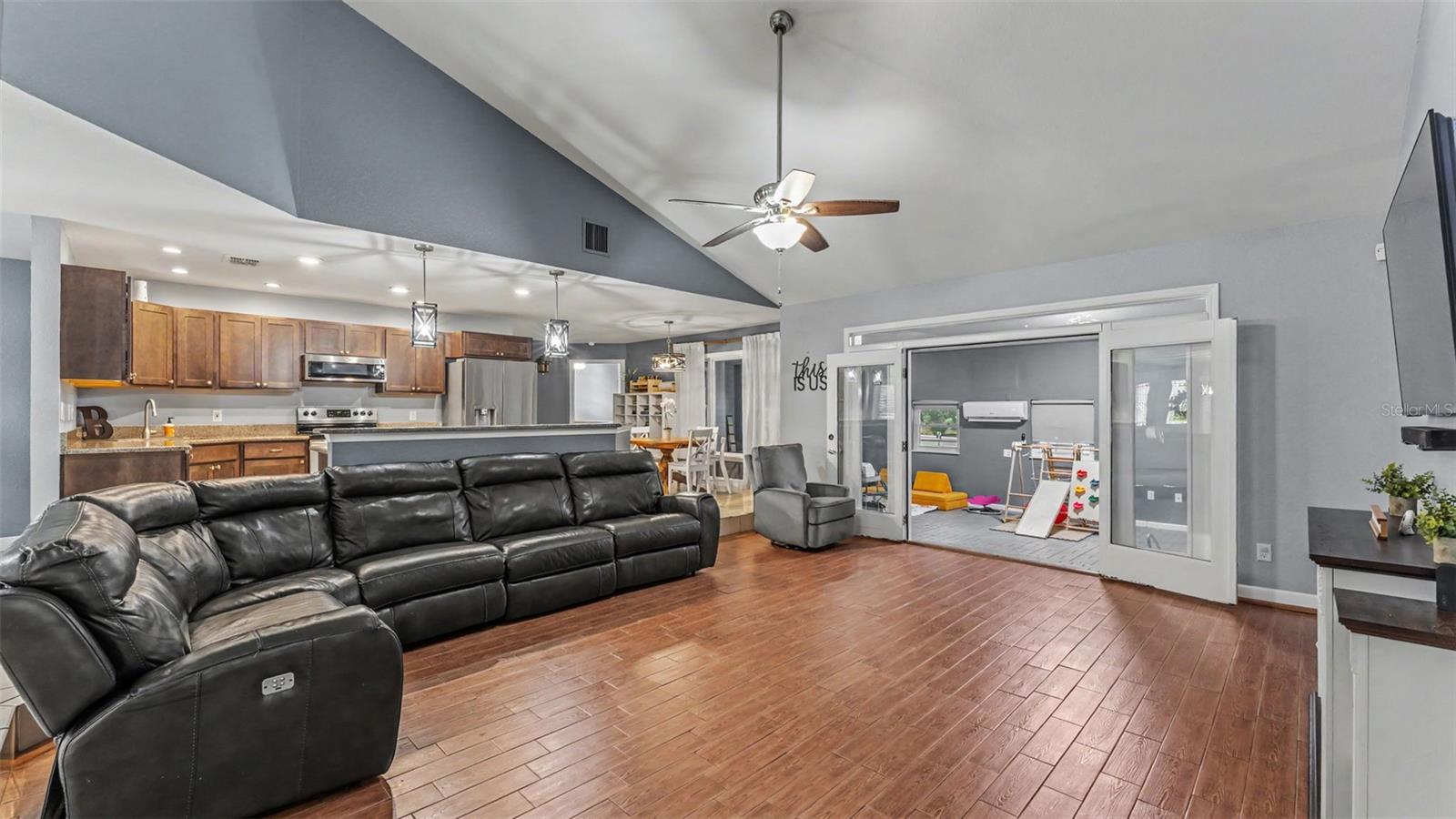 GREY FOX HOLLOW PH THREE - Residential