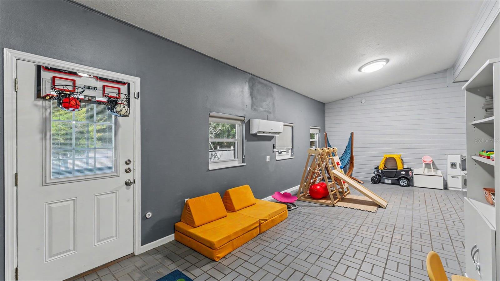GREY FOX HOLLOW PH THREE - Residential