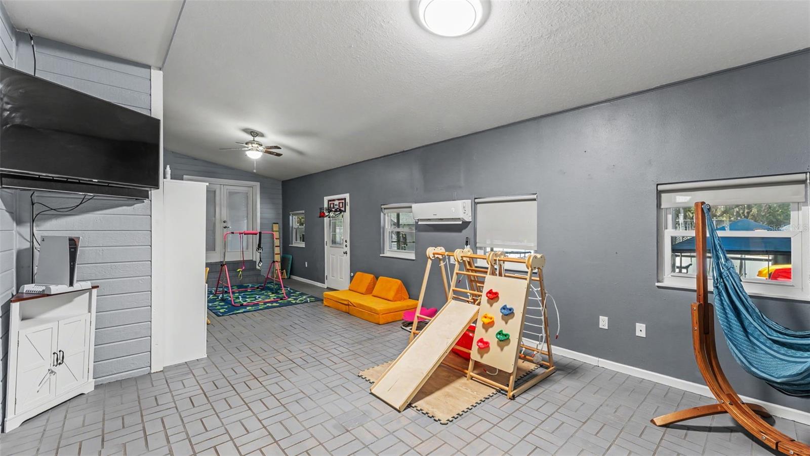 GREY FOX HOLLOW PH THREE - Residential
