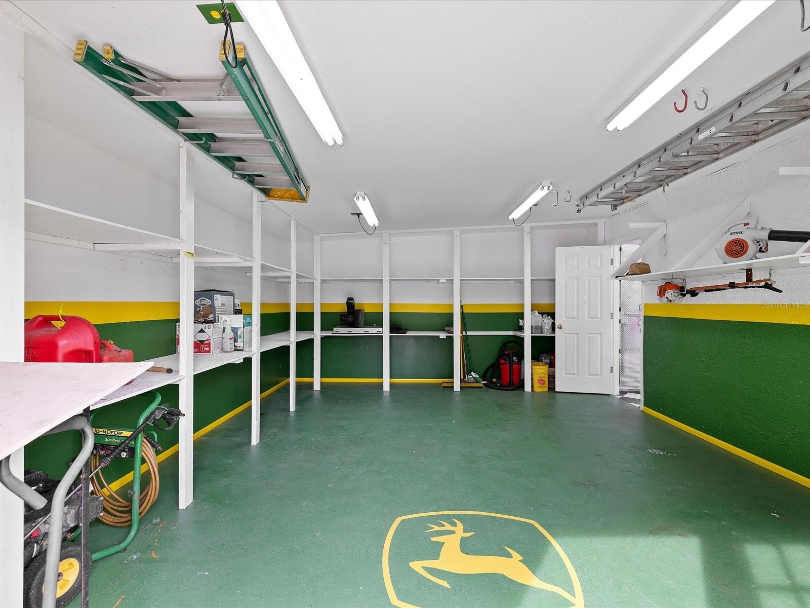 HIDDEN LAKE ESTATES - Residential