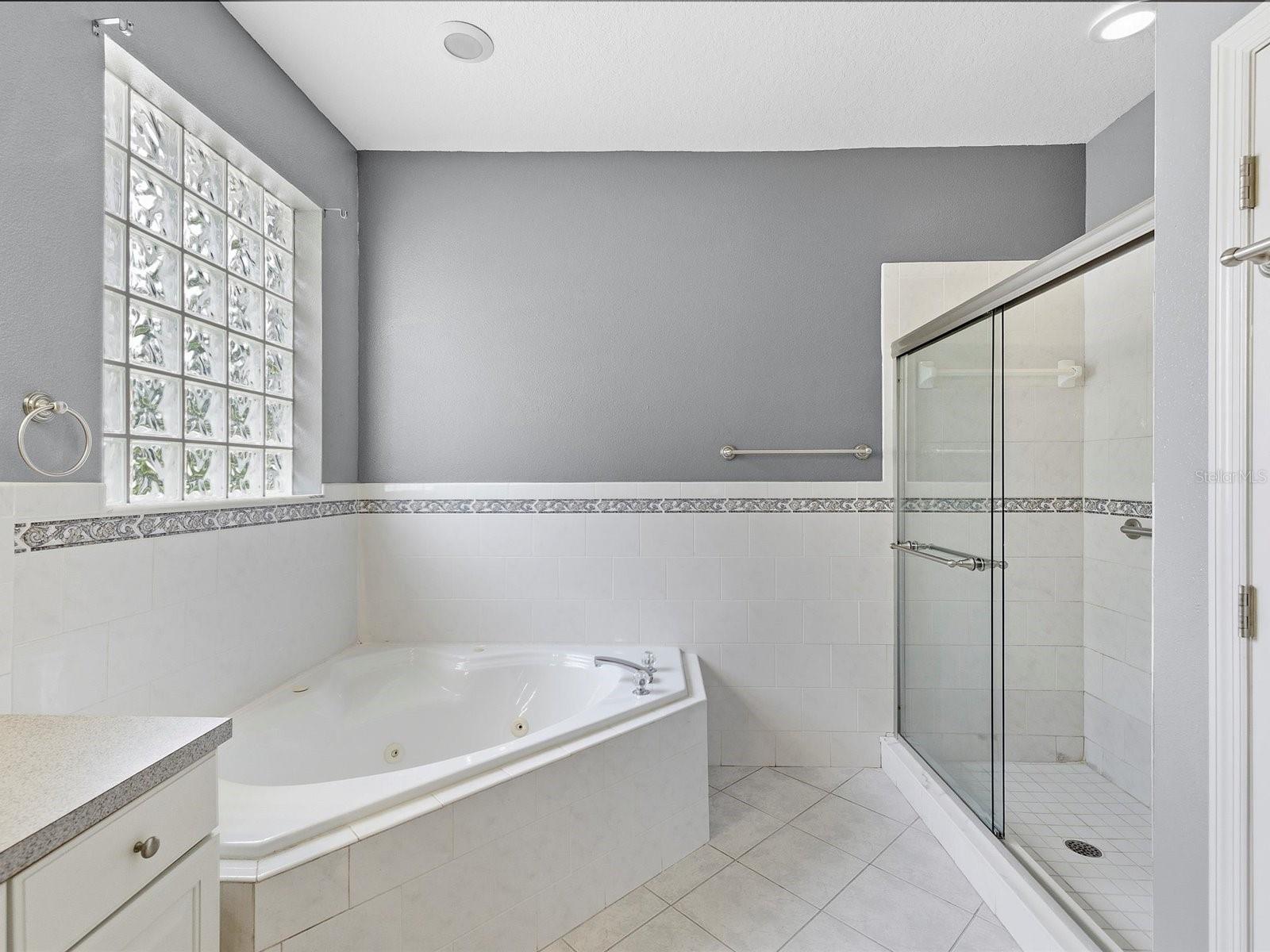 HIDDEN LAKE ESTATES - Residential