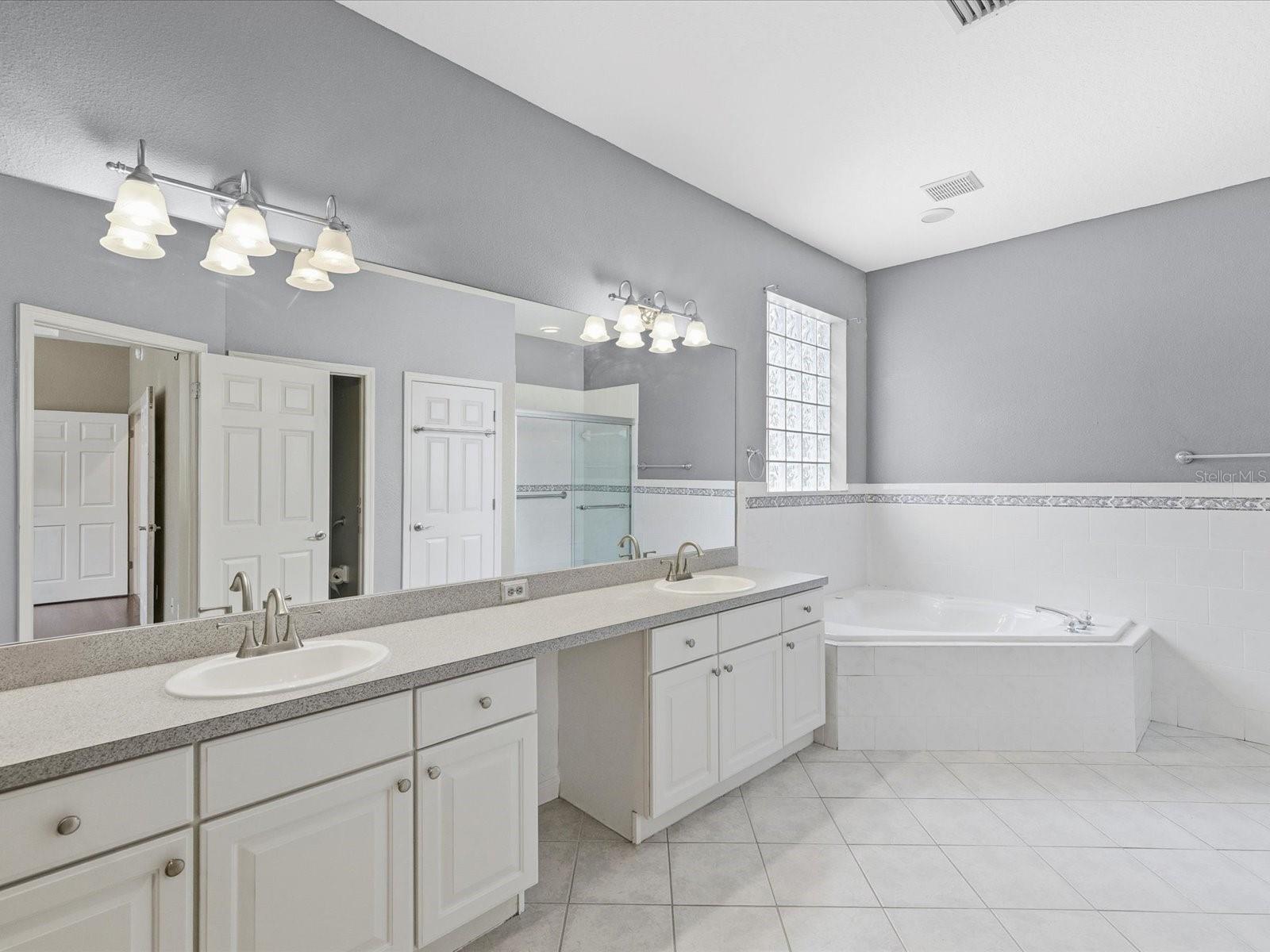 HIDDEN LAKE ESTATES - Residential