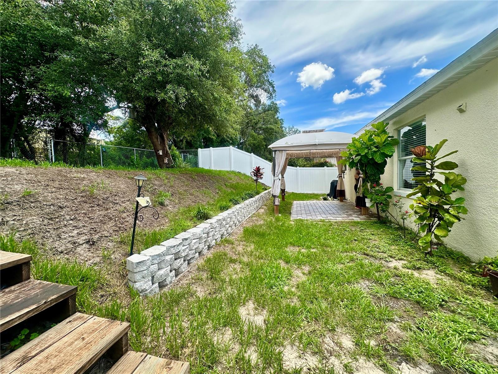 453 ALSTON DRIVE