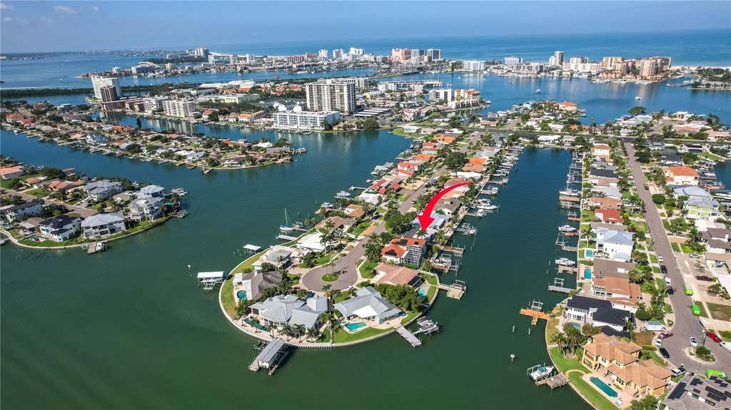 Photo of 440 Palm Island SE, Clearwater Beach, FL 33767 (MLS # TB8533361)