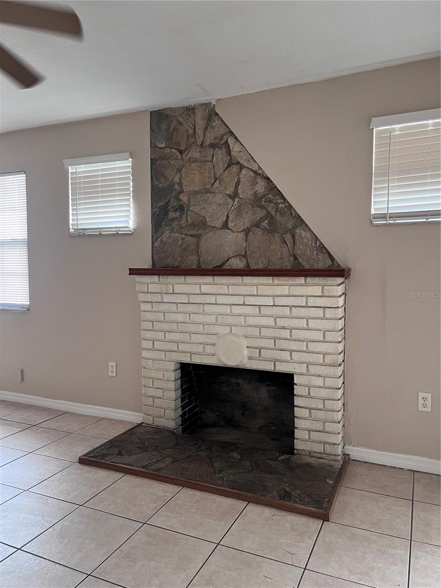 EUSTIS - Residential Lease