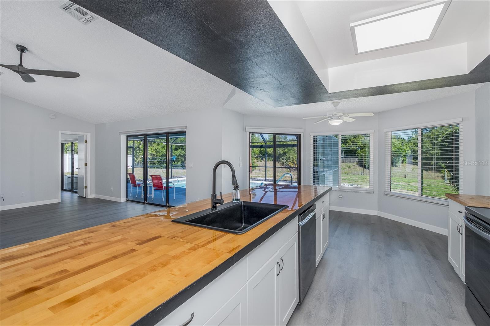 SPRING HILL - Residential