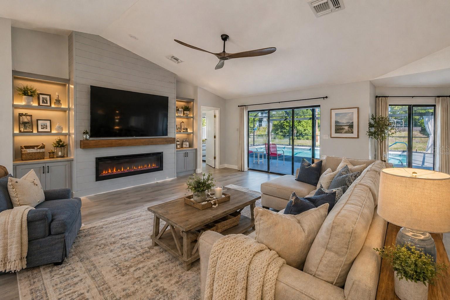 SPRING HILL - Residential