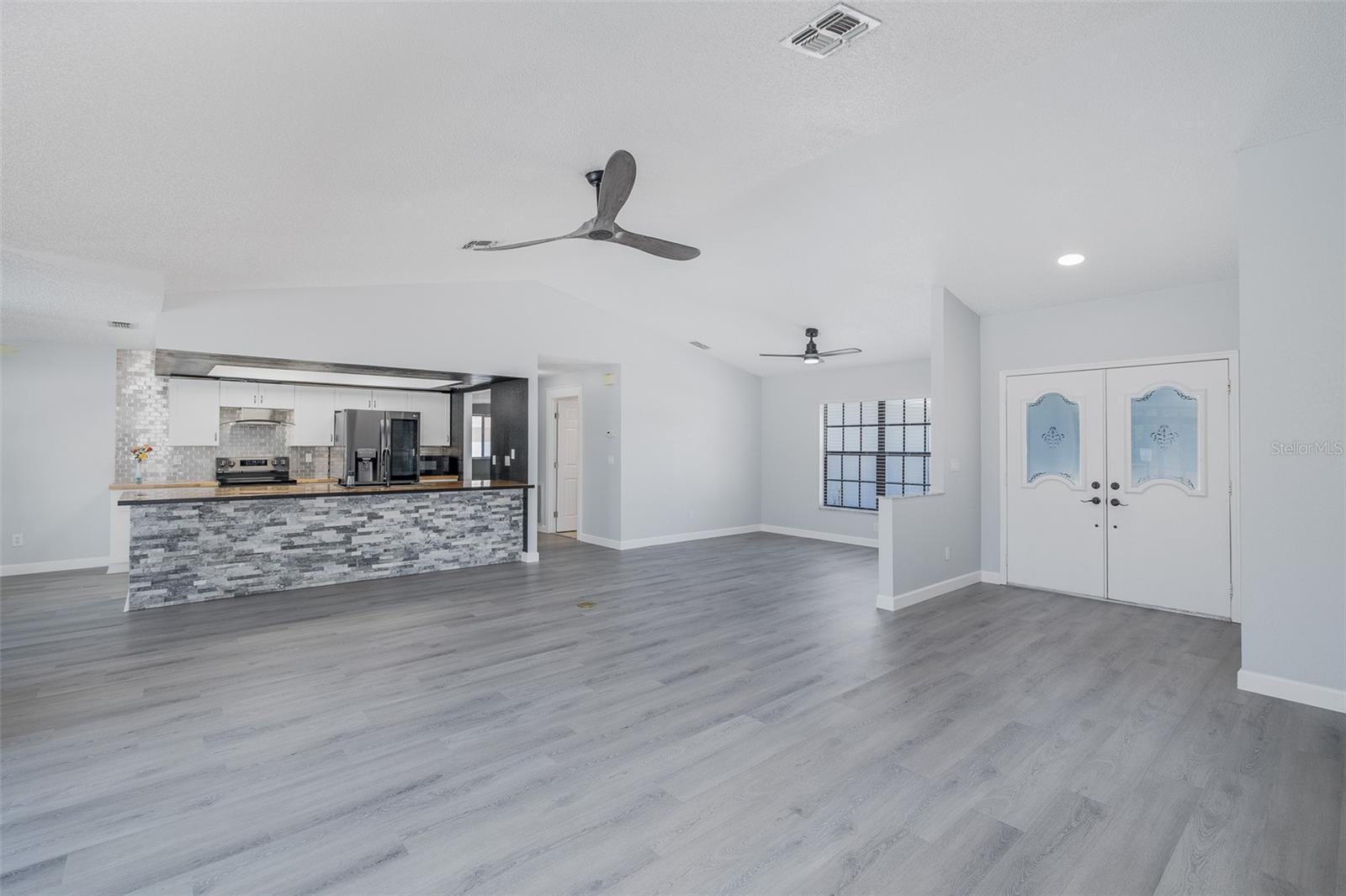 SPRING HILL - Residential