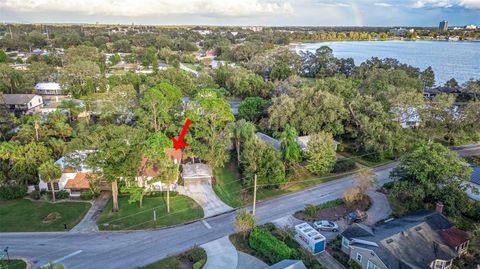 A home in WINTER HAVEN