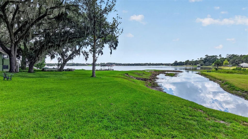 Photo of 13462 SE 108th Court Road, Ocklawaha, FL 32179 (MLS # OM730203)