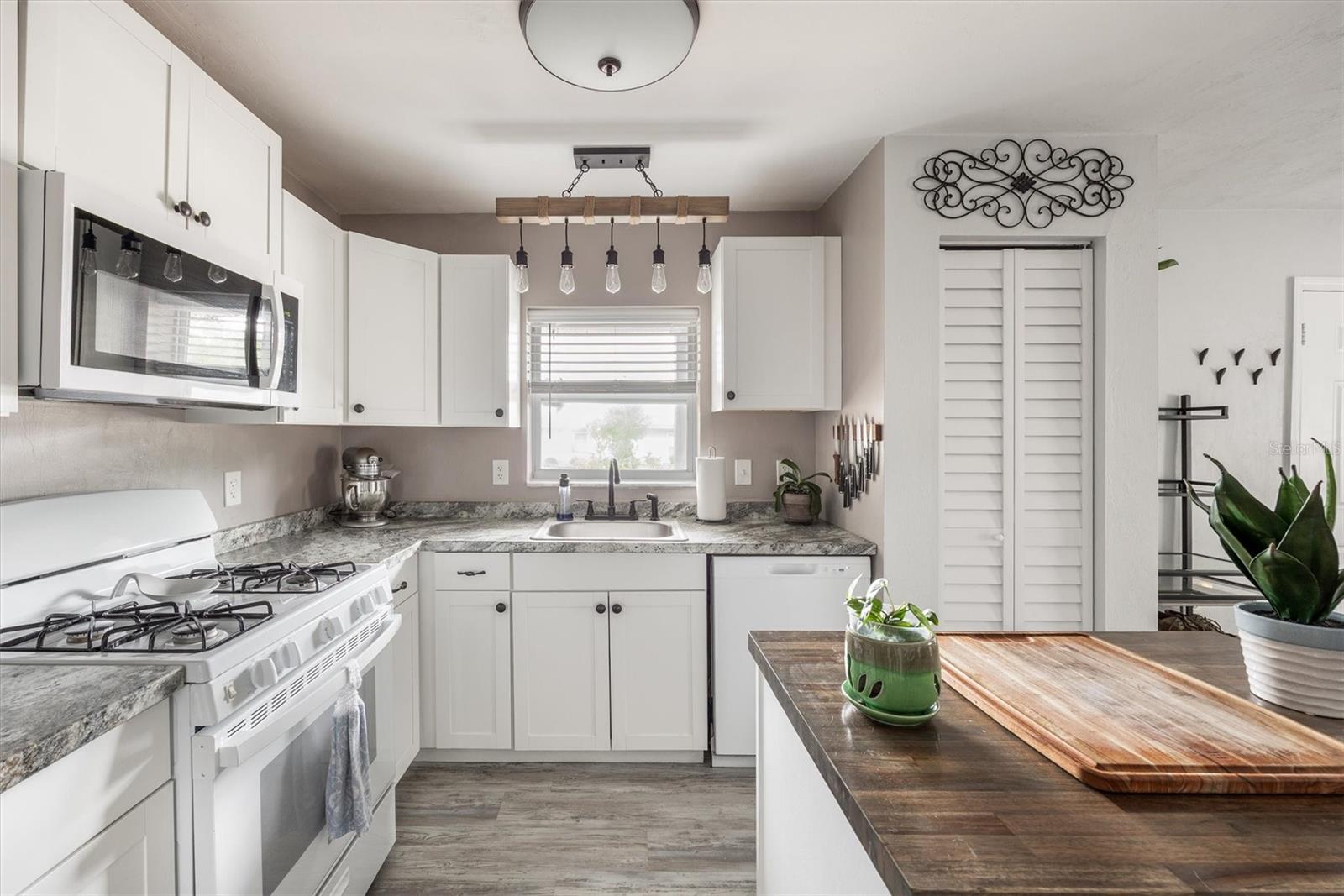 CELEBRATION OAKS PH 1 - Residential