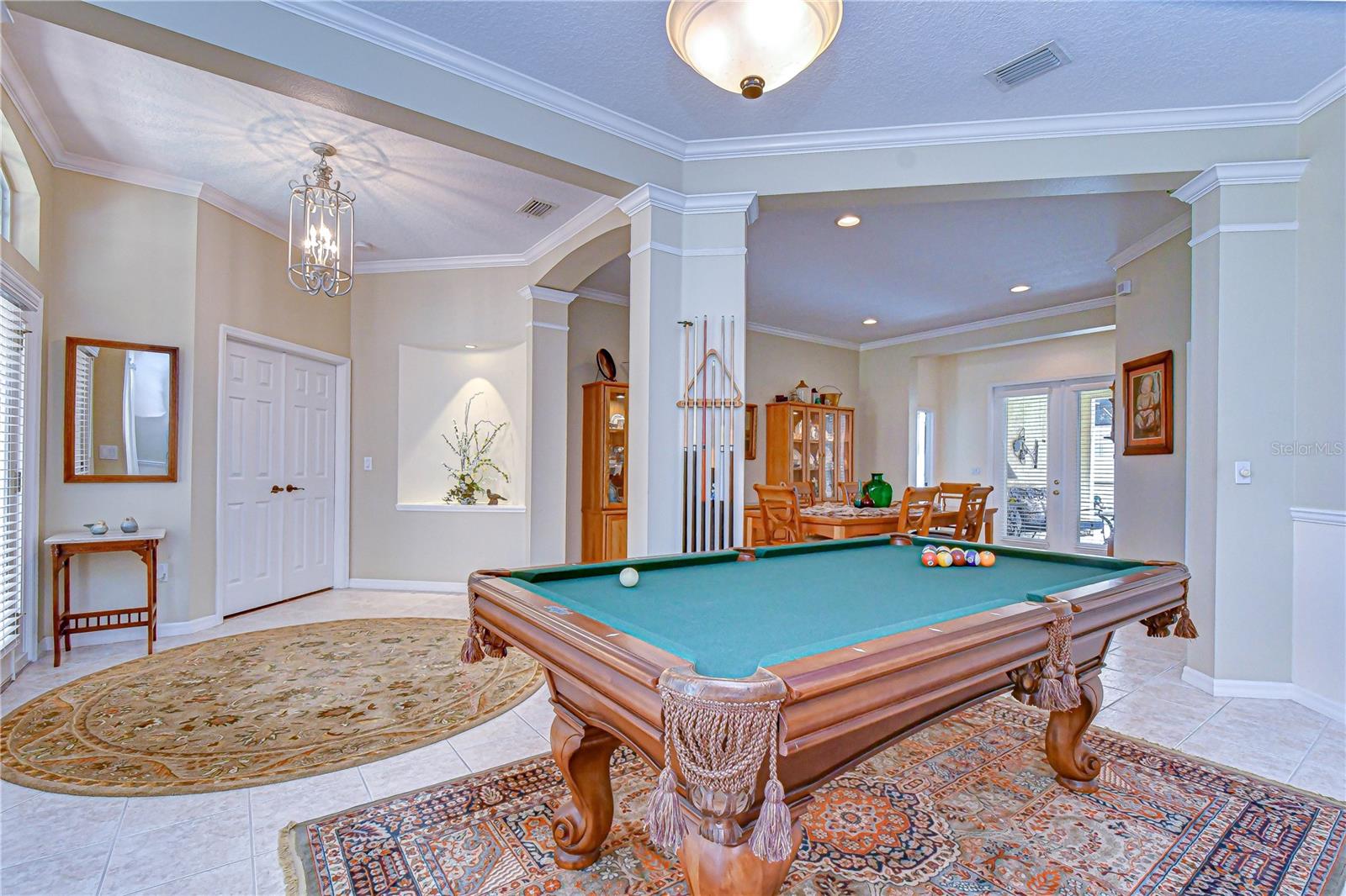 5725 EAGLEMOUNT CIRCLE