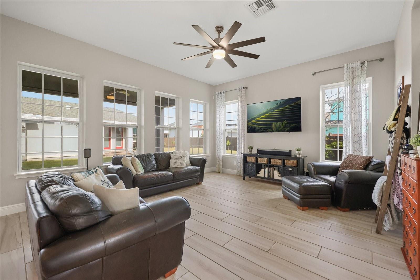LAUREATE PARK PH 7 - Residential