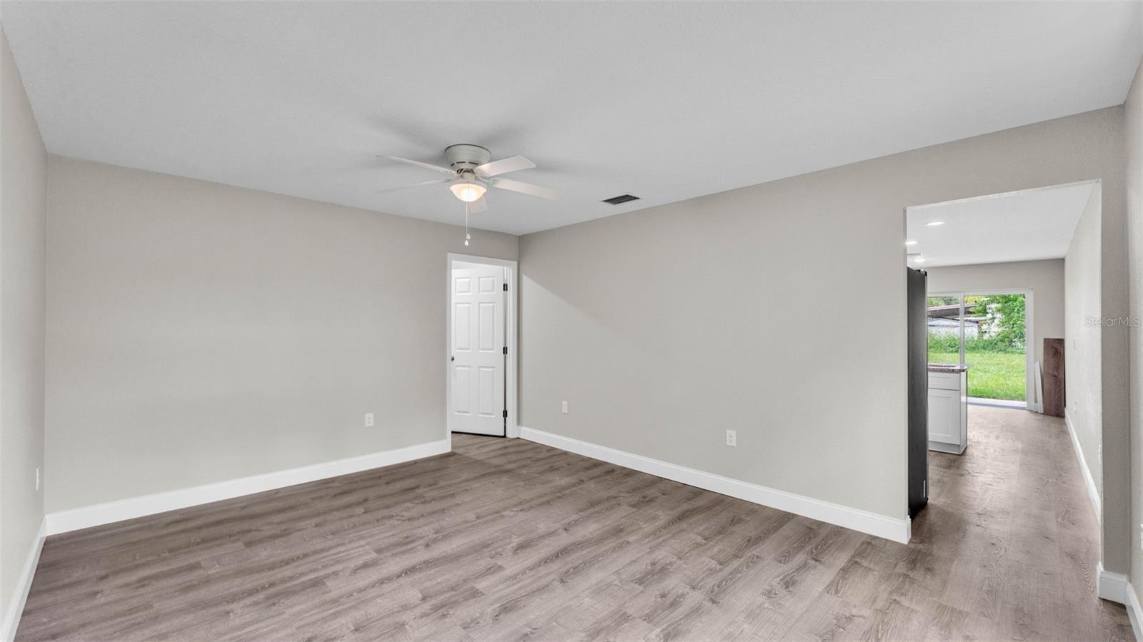 1025 LAKEWOOD COURT