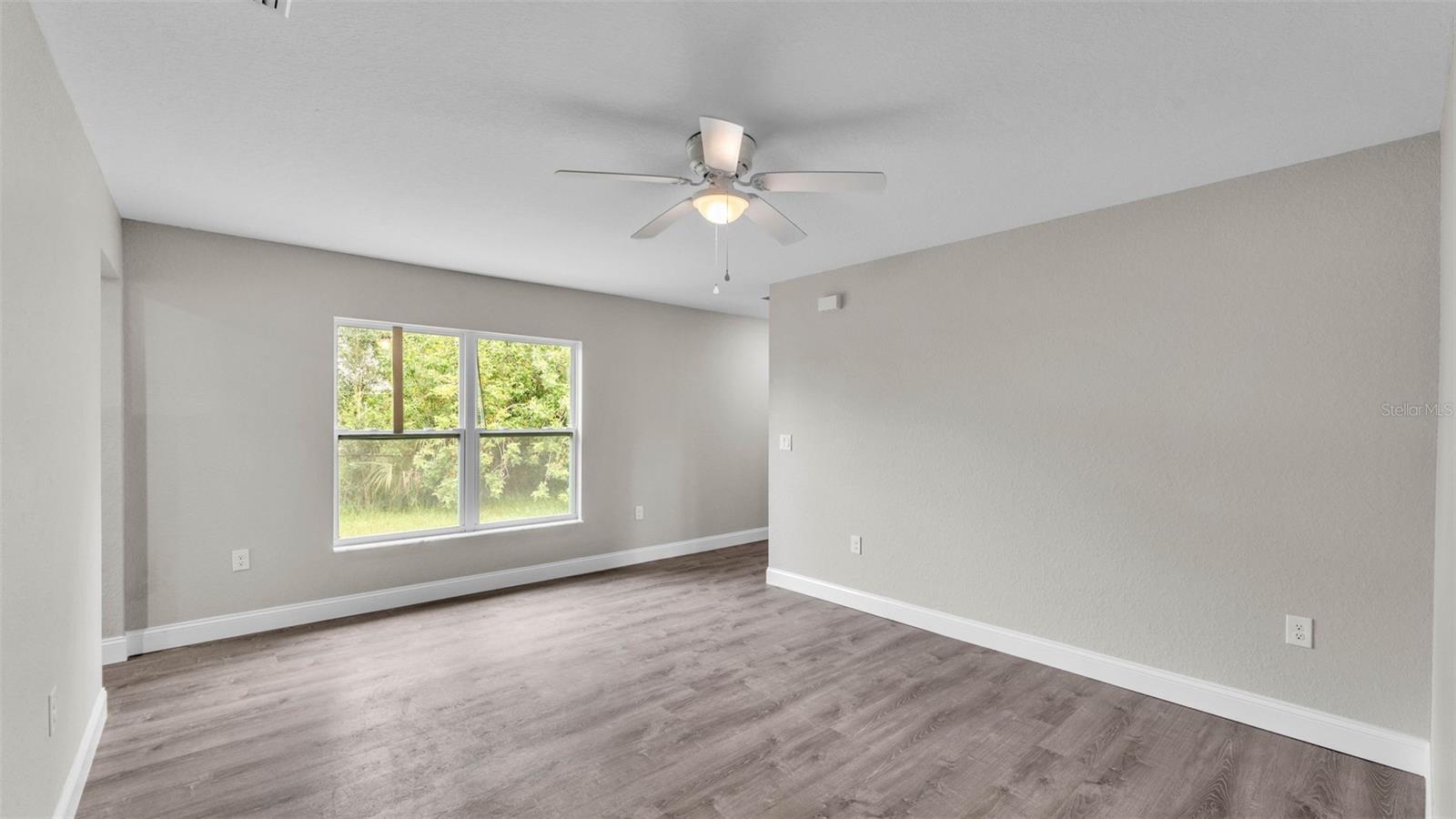 1025 LAKEWOOD COURT
