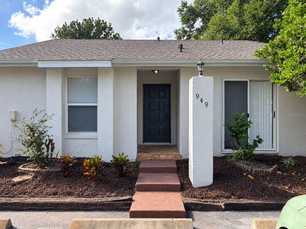 Photo of 949 Pebble Creek Circle, Orlando, FL 32824 (MLS # S5160110)