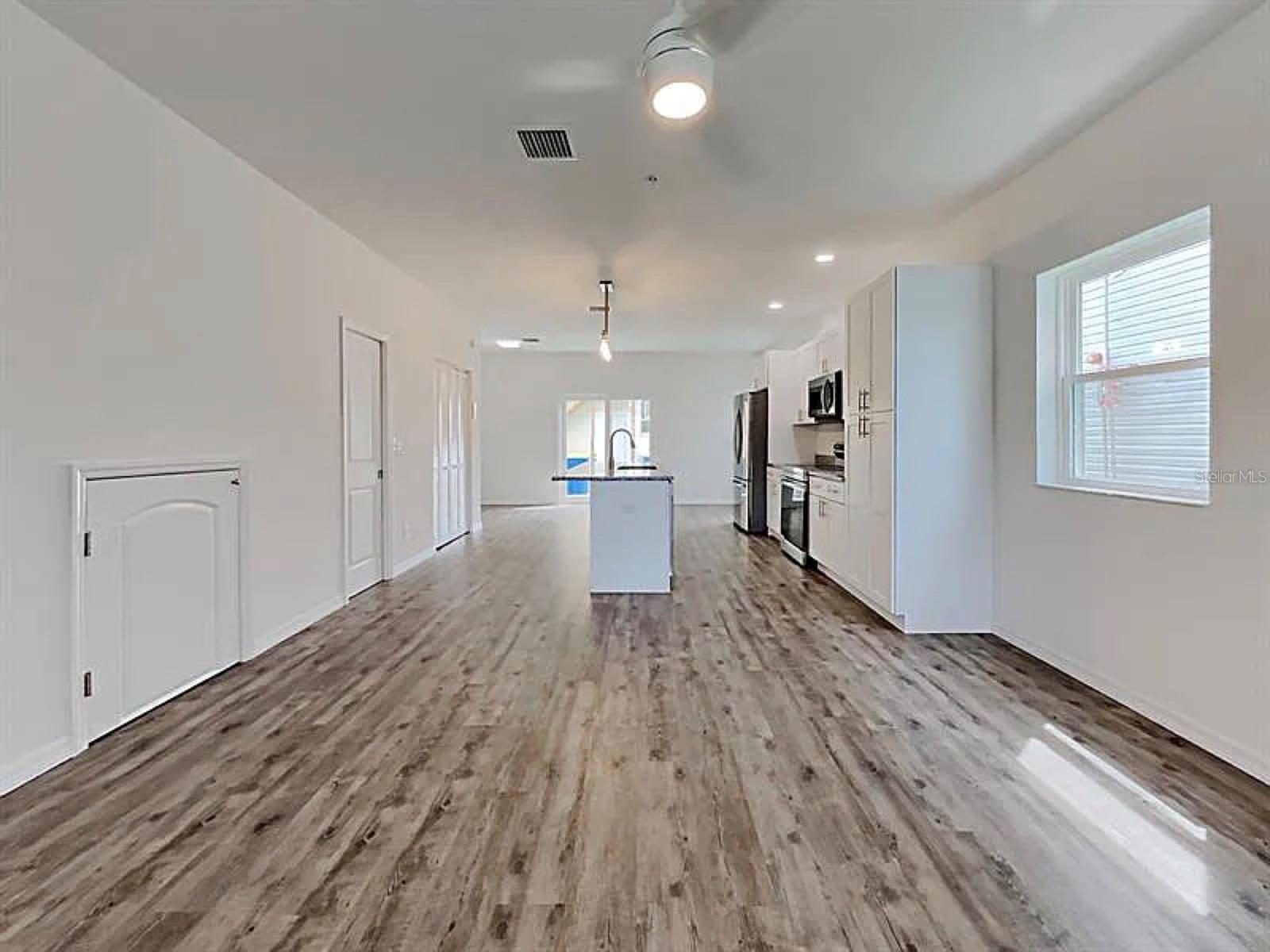 HIBISCUS GARDENS - Residential Lease