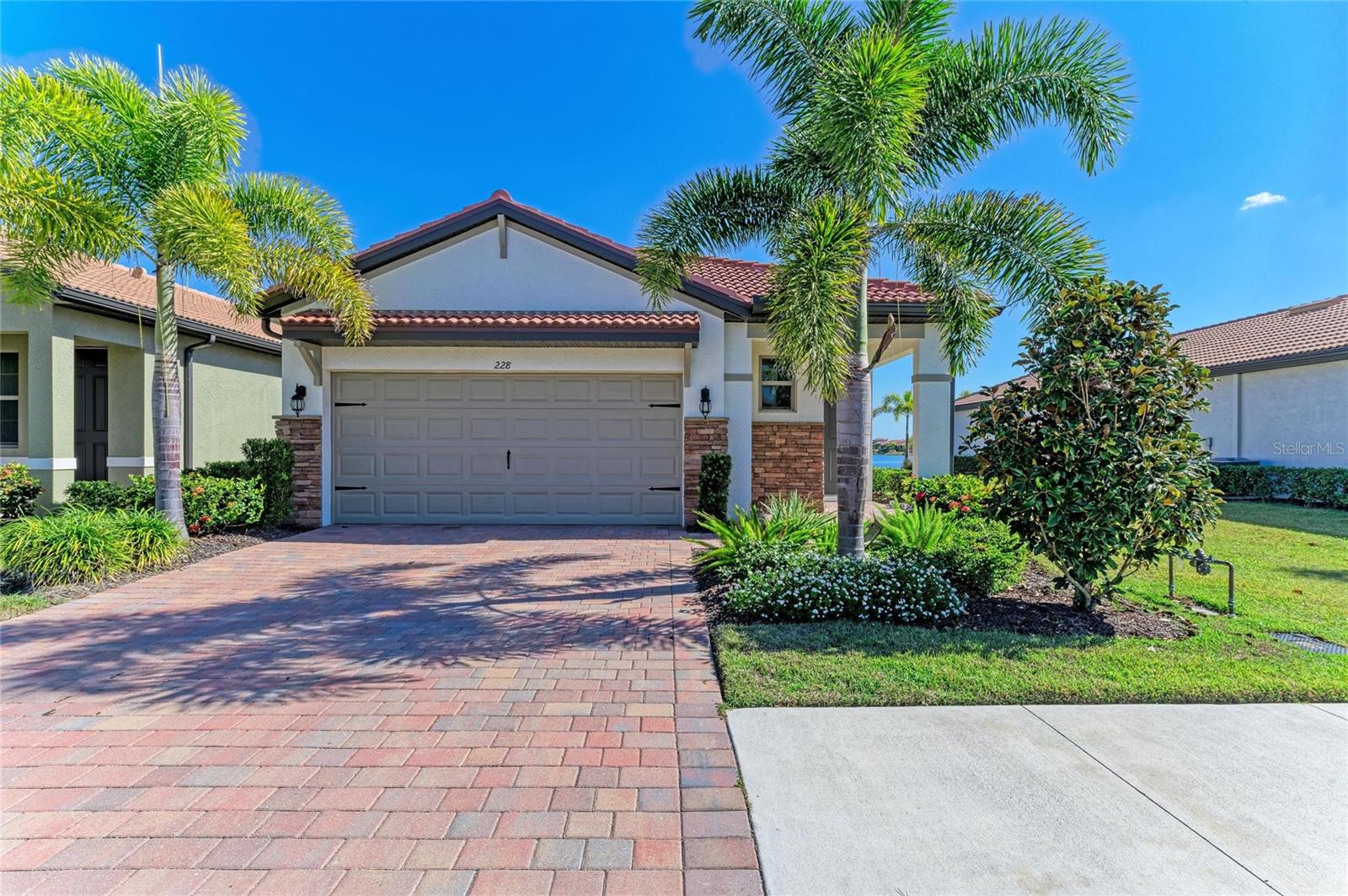 TOSCANA ISLES - Residential