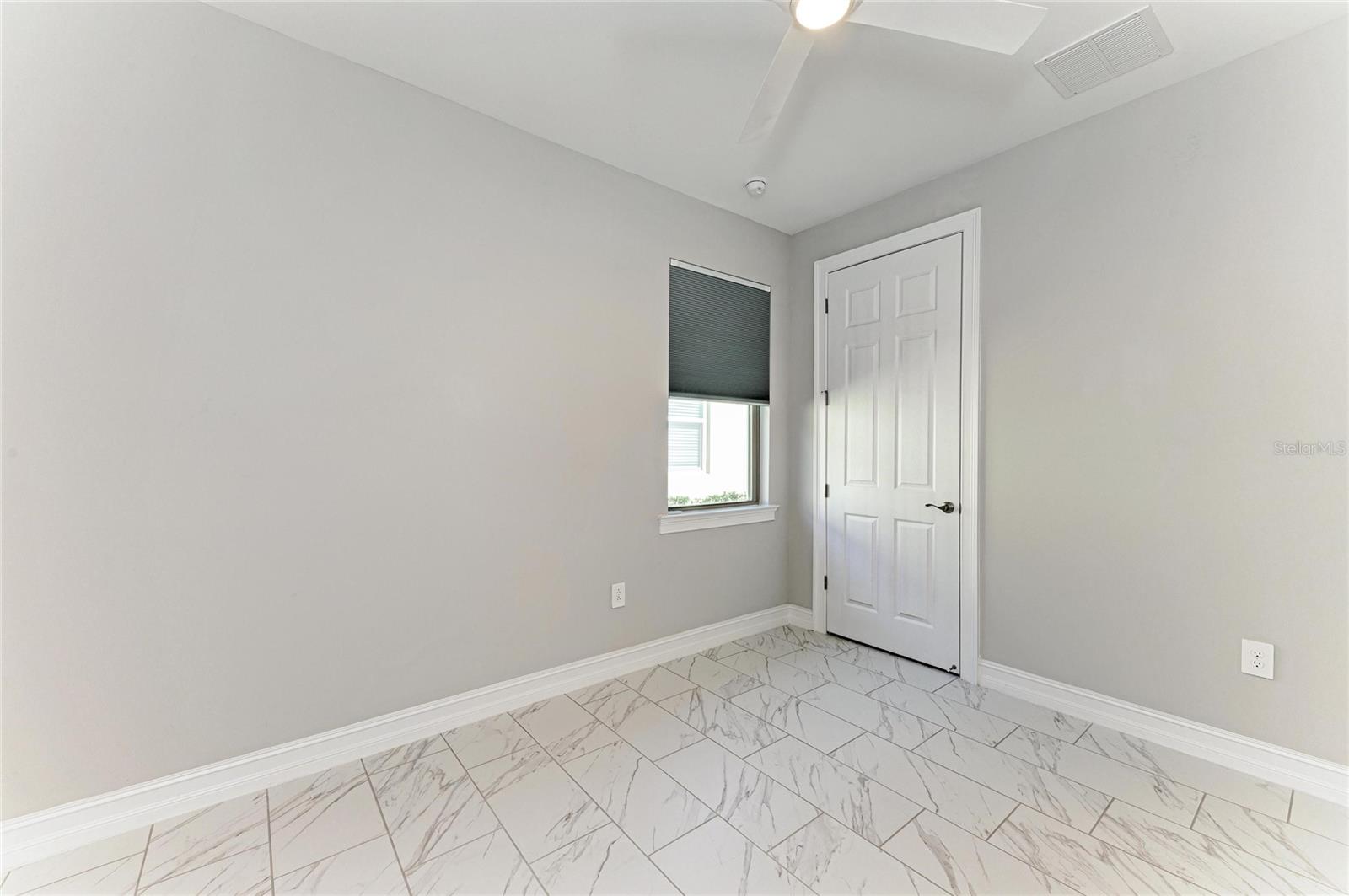 TOSCANA ISLES - Residential