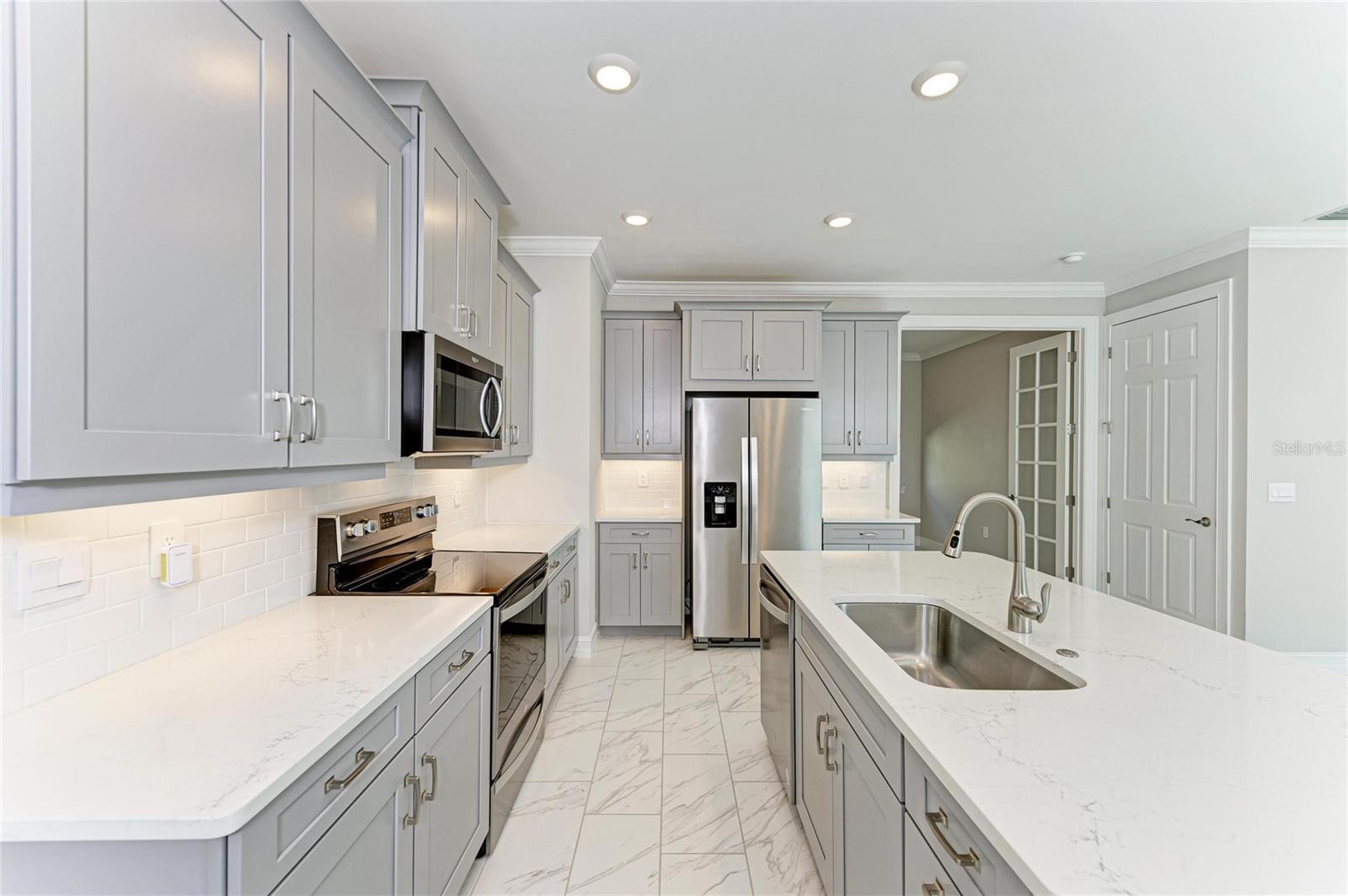 TOSCANA ISLES - Residential