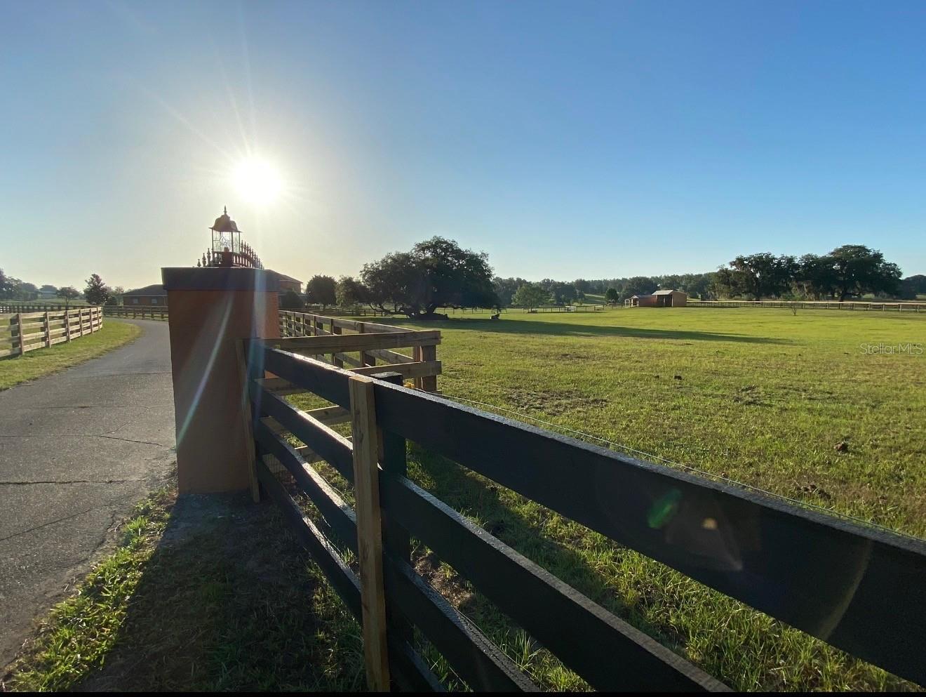 HUNTER HILL - Residential