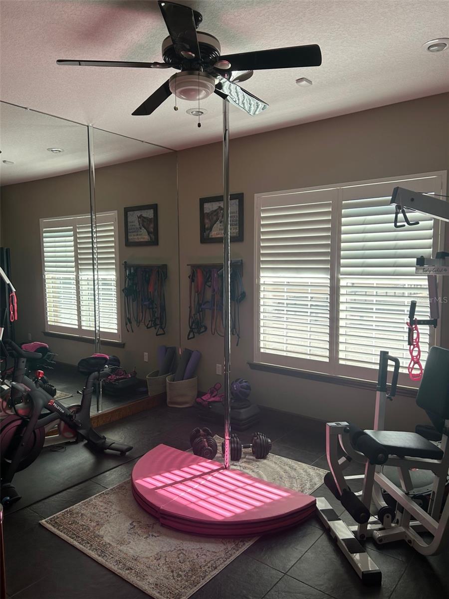 HUNTER HILL - Residential