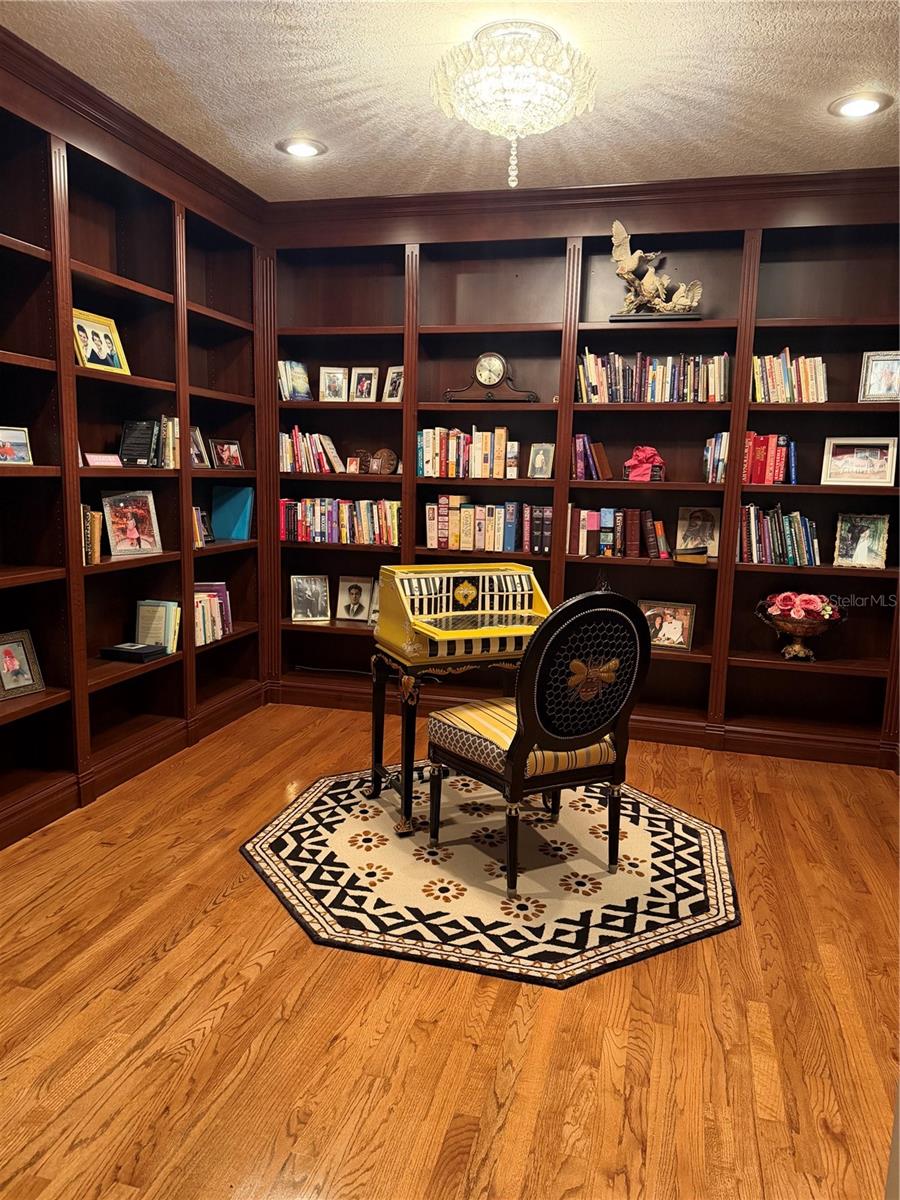 HUNTER HILL - Residential