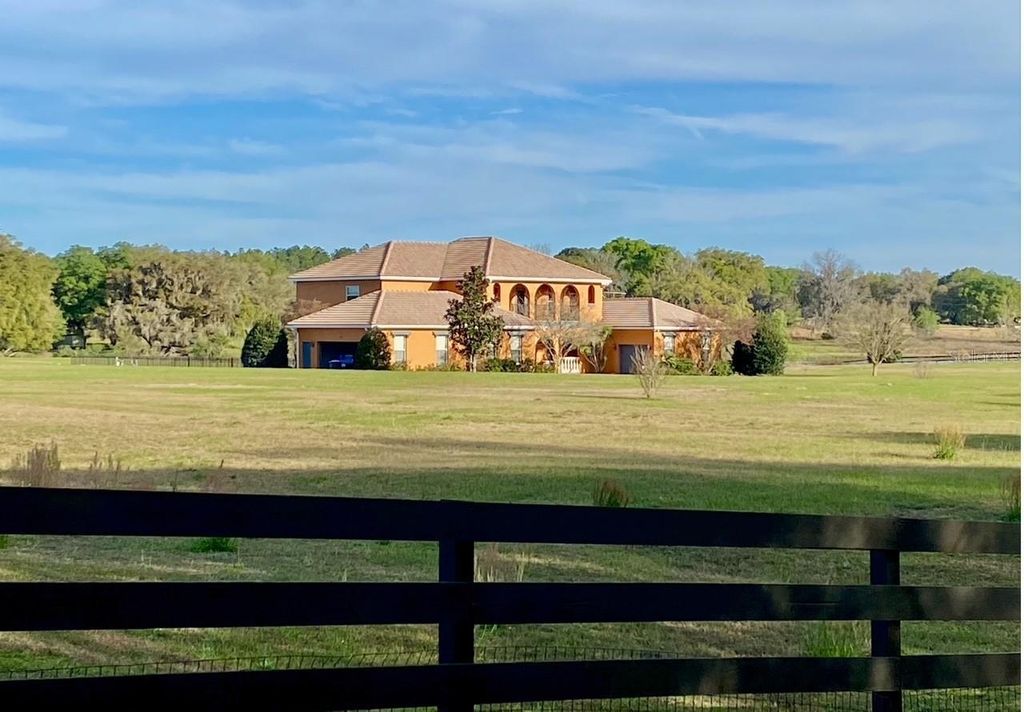 Photo of 20832 Hunter Hill Drive, Dade City, FL 33523 (MLS # W7882983)