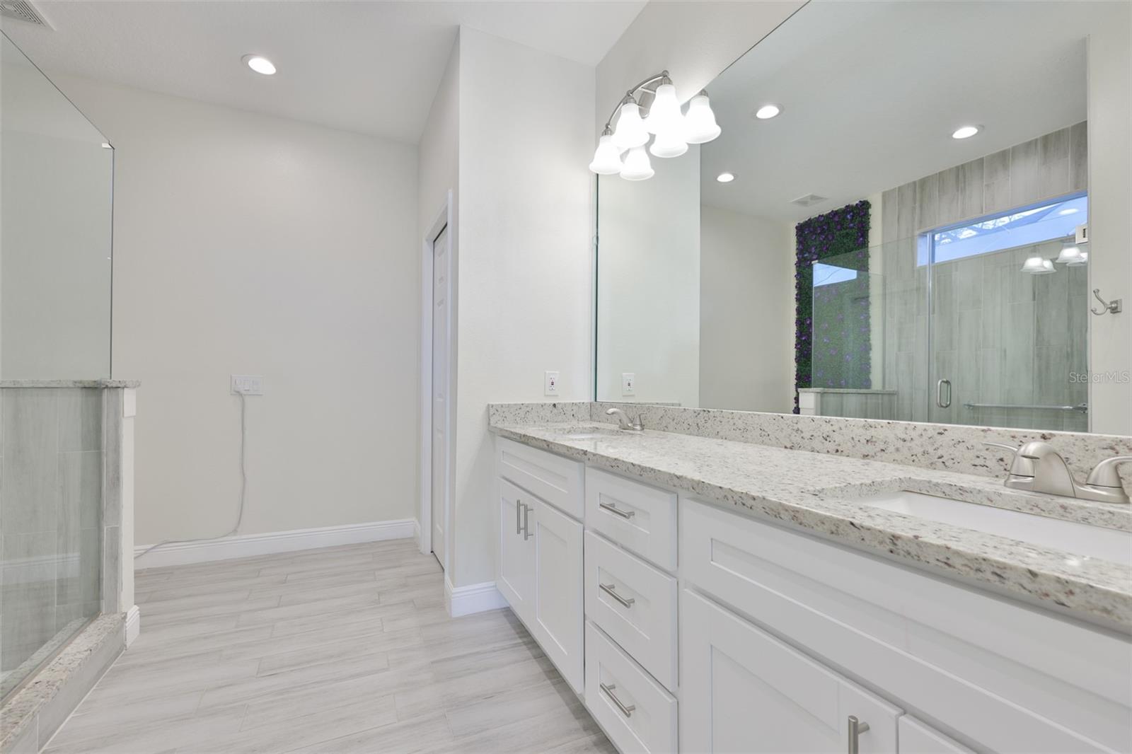 SULPHUR SPGS - Residential