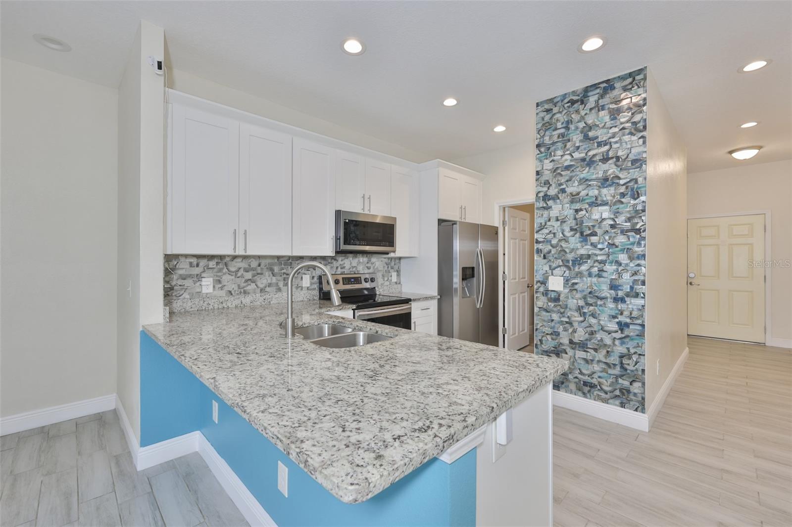 SULPHUR SPGS - Residential