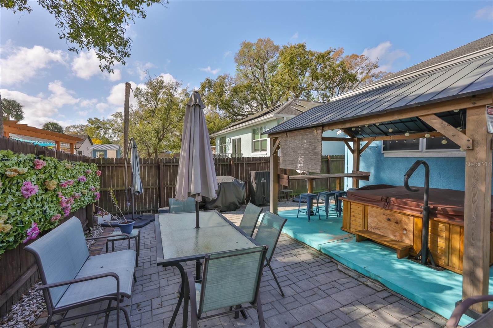 SULPHUR SPGS - Residential