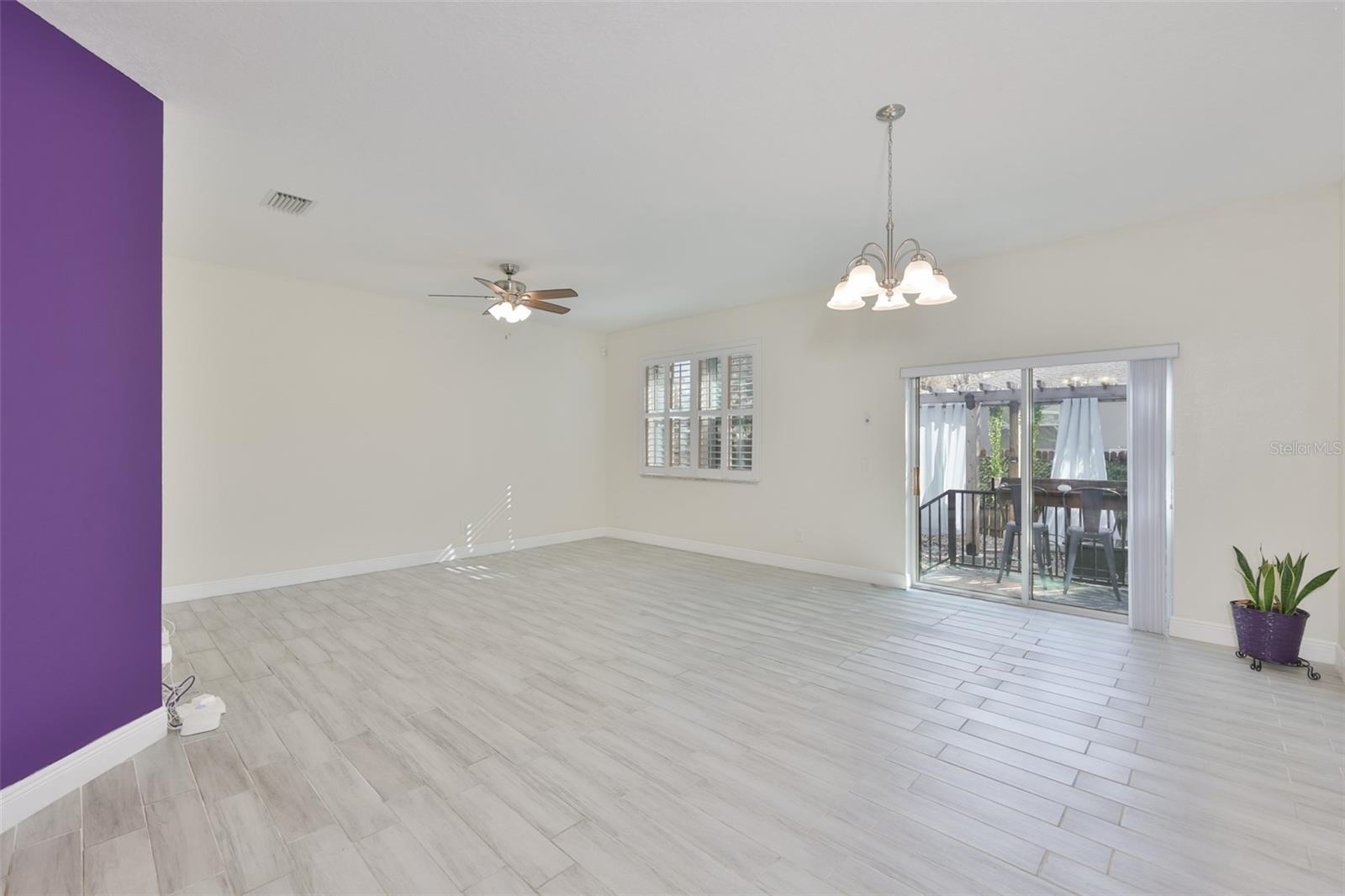 SULPHUR SPGS - Residential