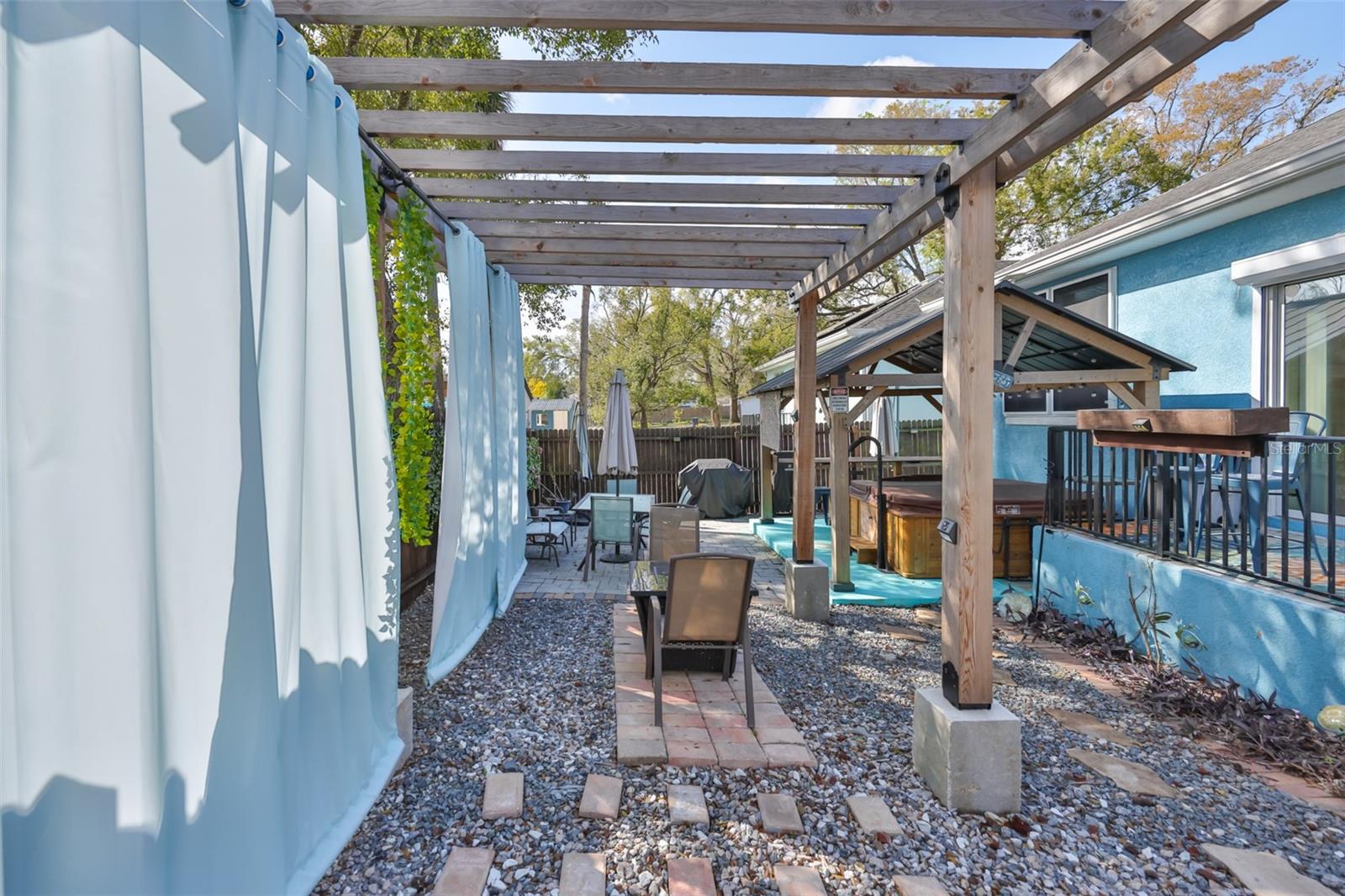 SULPHUR SPGS - Residential