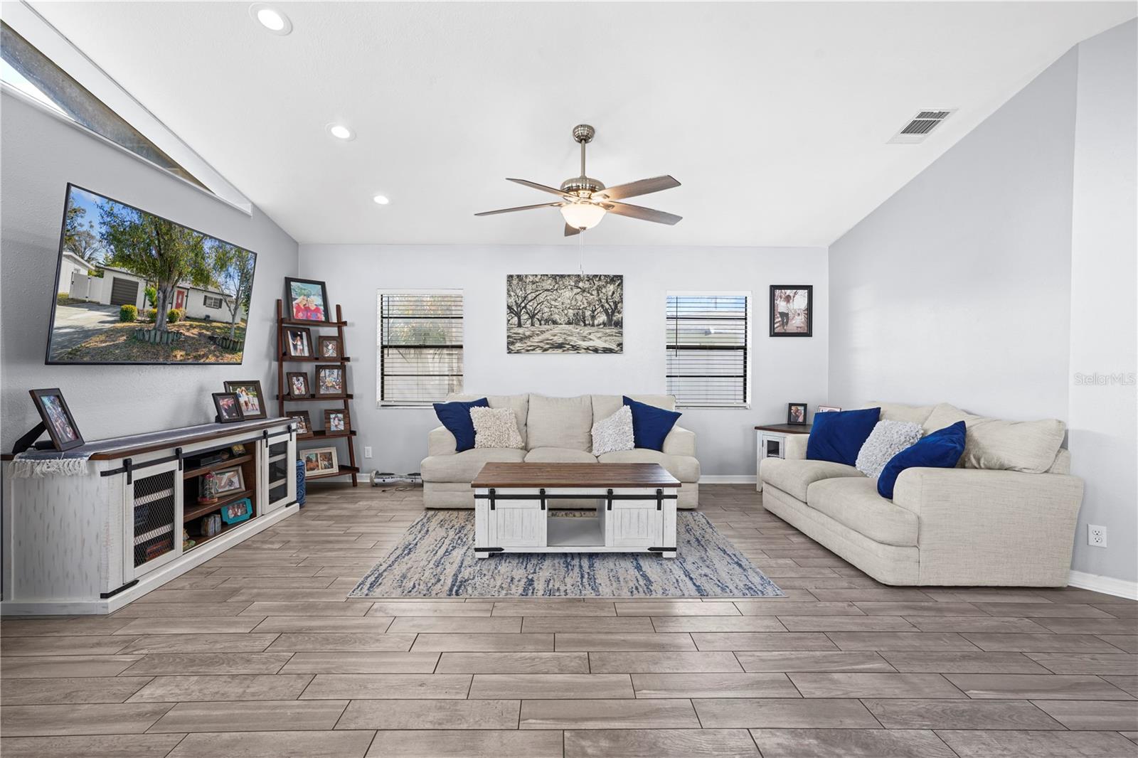 WHITE WOOD TERRACE - Residential